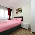 Uzay 1 Aparthotel 4*